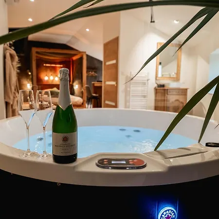 Vendee Avec Jacuzzi Privatif *